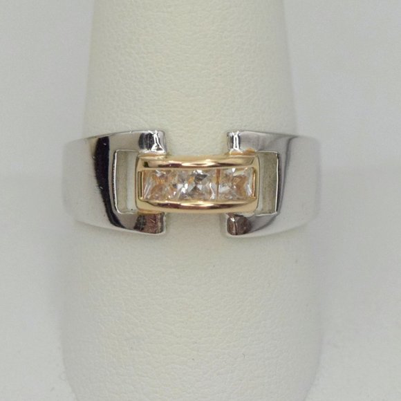 NWOT Men's Two-Tone Ring Gold Sliver Diamond Look